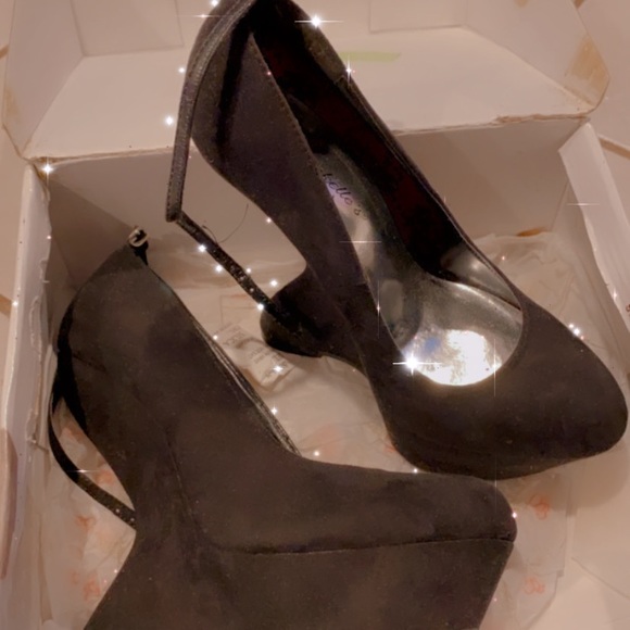 Fashion Heels - Picture 1 of 2